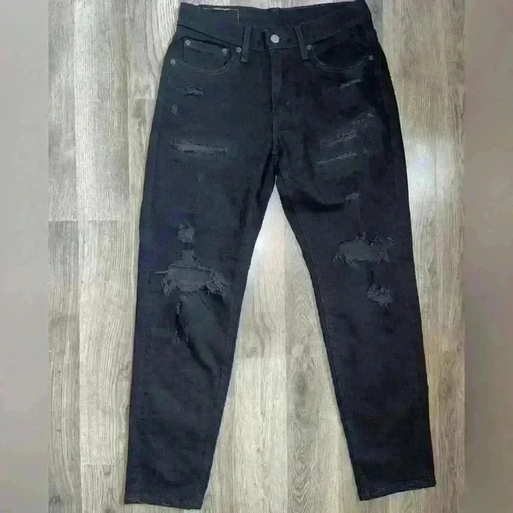 Levi's Distressed black Jean‼️NWOT‼️